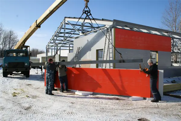 Lifting wall panels