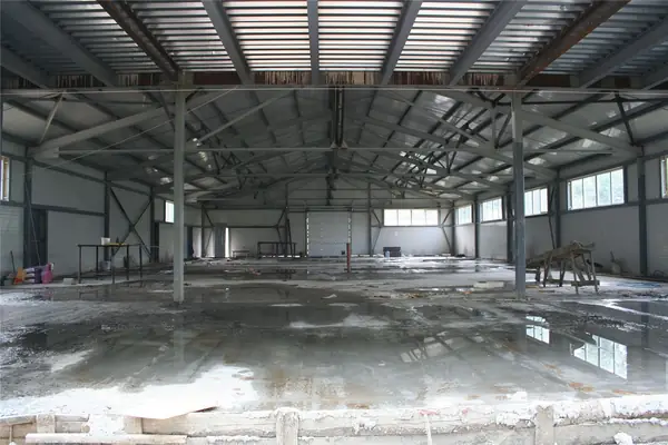 Concrete floor